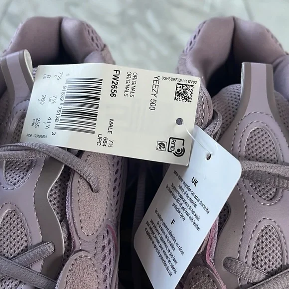 Yeezy Sneakers - Real! - Picture 2 of 4